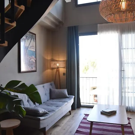 Soas Hotel *
